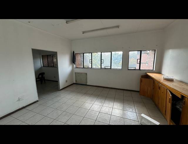 2,380M² WAREHOUSE TO LET IN PRETORIA WEST